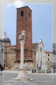 Campanile del Duomo di Pietrasanta